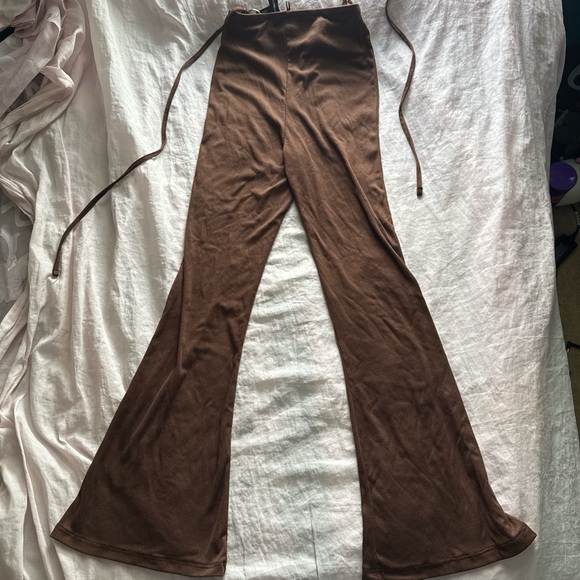 Brown wide leg cutout pants - Picture 2 of 7